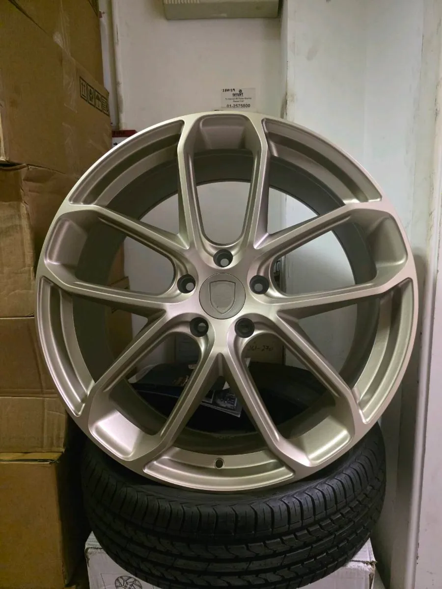 19 22 Audi Q7 Porsche Cayenne Panamer Alloy wheels - Image 1