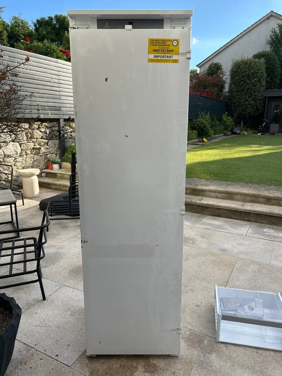 Whirlpool integrated fridge. - Image 1