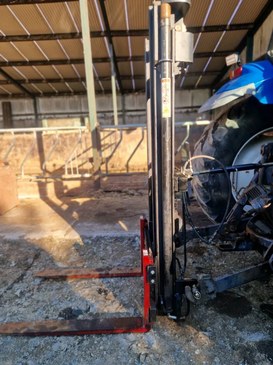 Tractor mounted forklift - Image 1