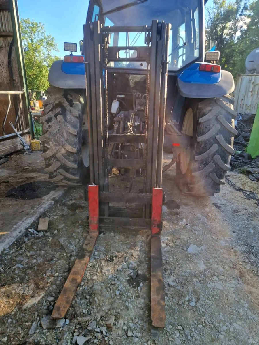 Tractor mounted forklift - Image 2