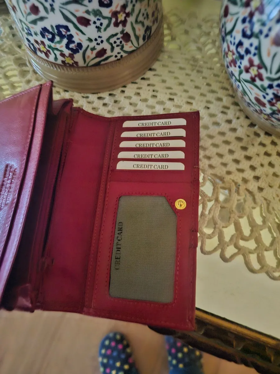 Vera Pelle Red Leather Purse / Brand New - Image 4