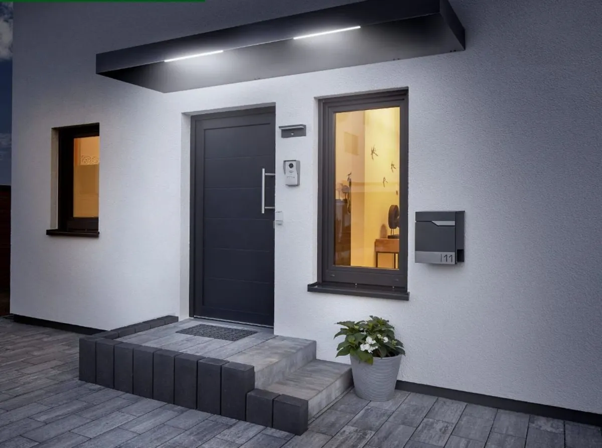 Modern Aluminium Entrance Canopies Premium alumini - Image 1