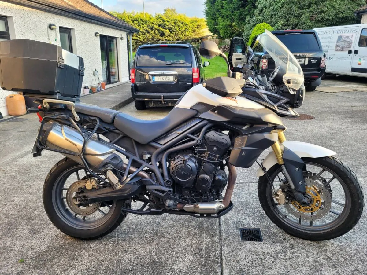 Triumph tiger 800 - Image 1