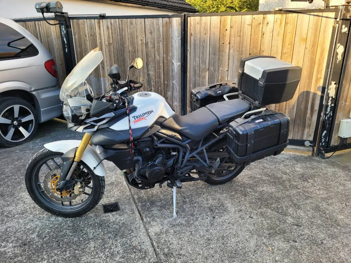 Triumph tiger 800 - Image 2