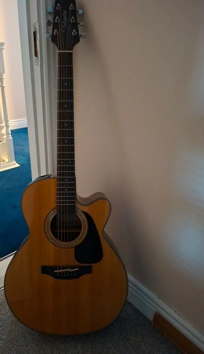 takamine acoustic guitar - Image 2