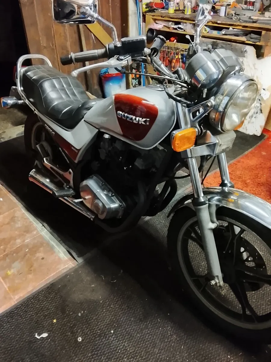 Mint Suzuki gr 650 - Image 4