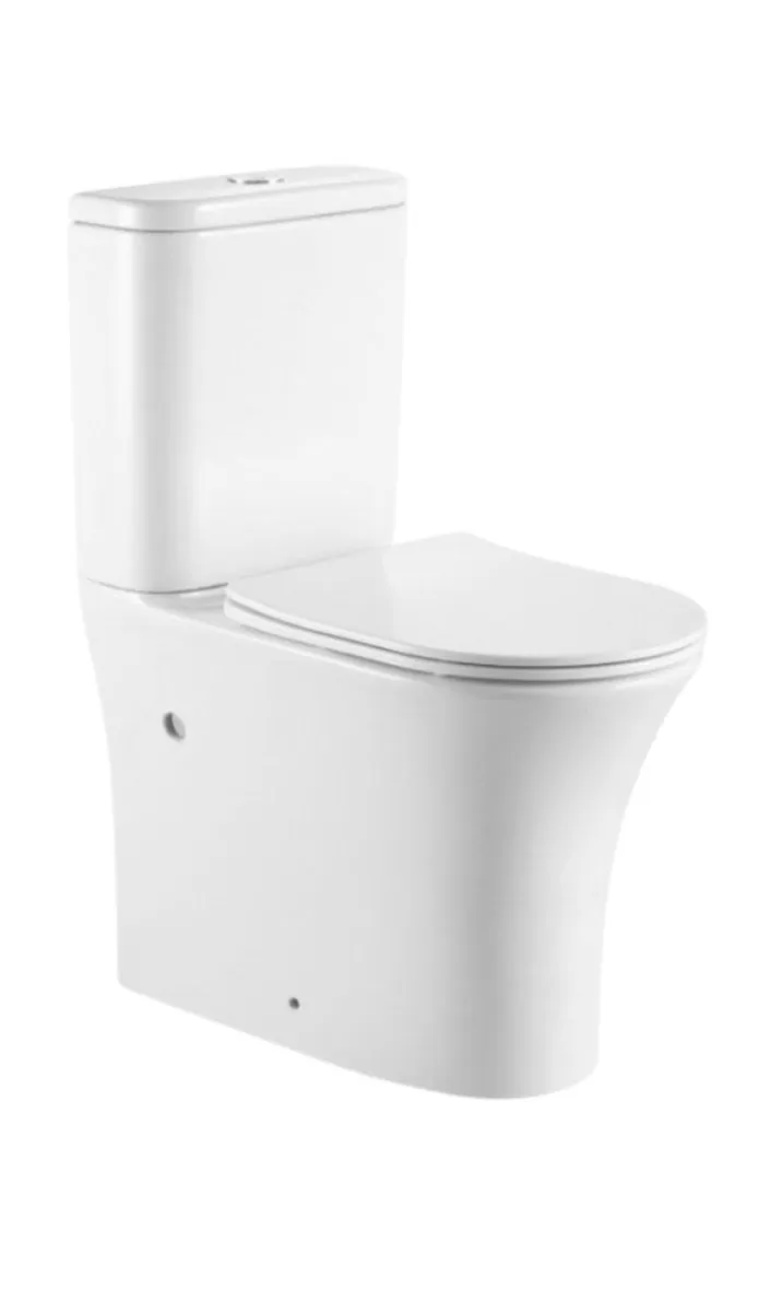 New Comfort height Toilet Pan, Cistern & seat - Image 1