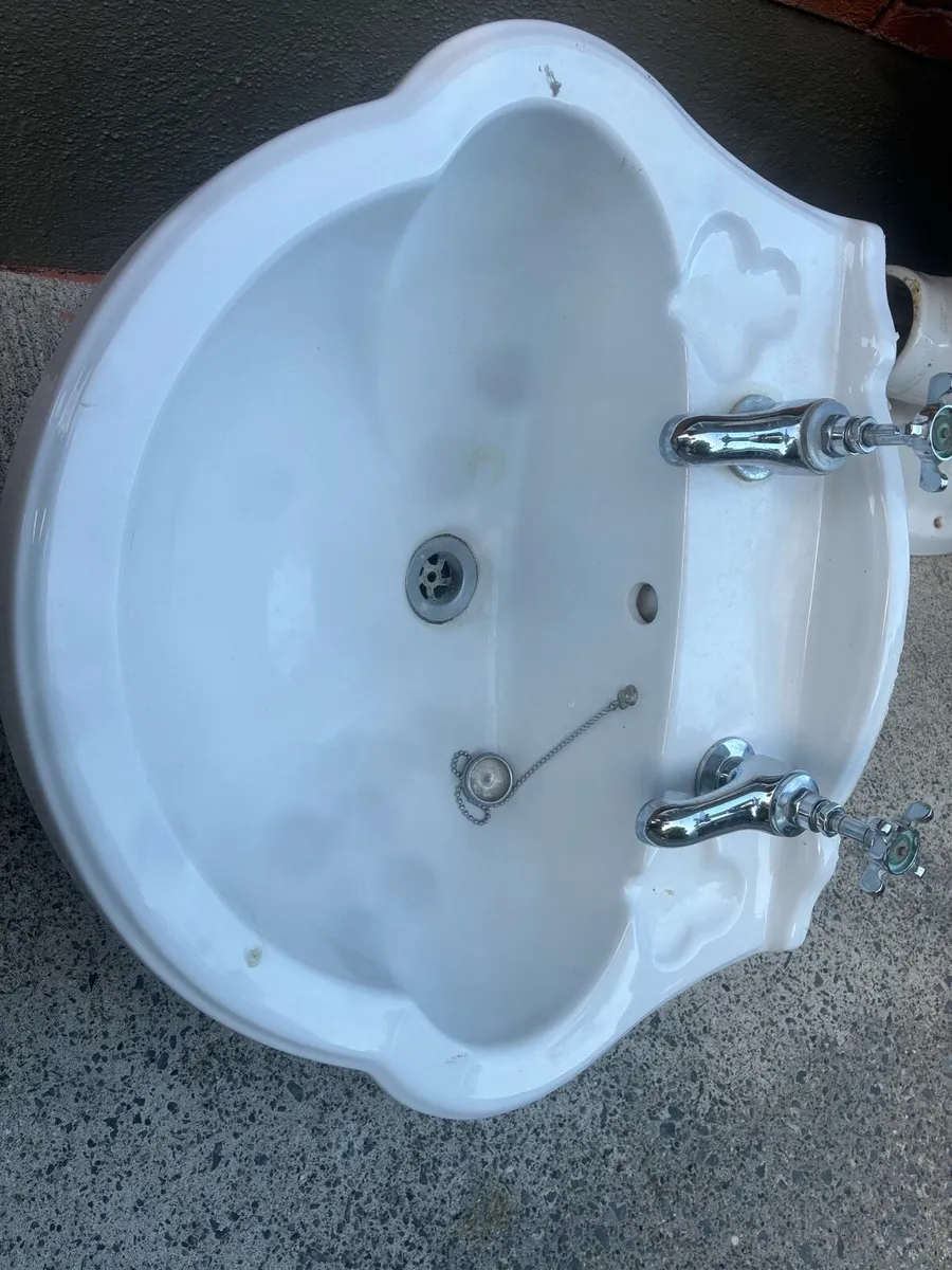 Sink with taps, stand & toilet bowl take away! - Image 1
