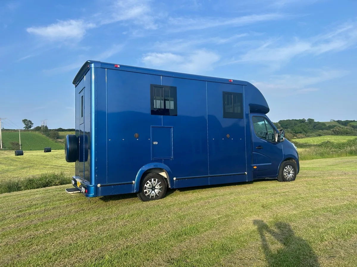 Horse van - Image 3