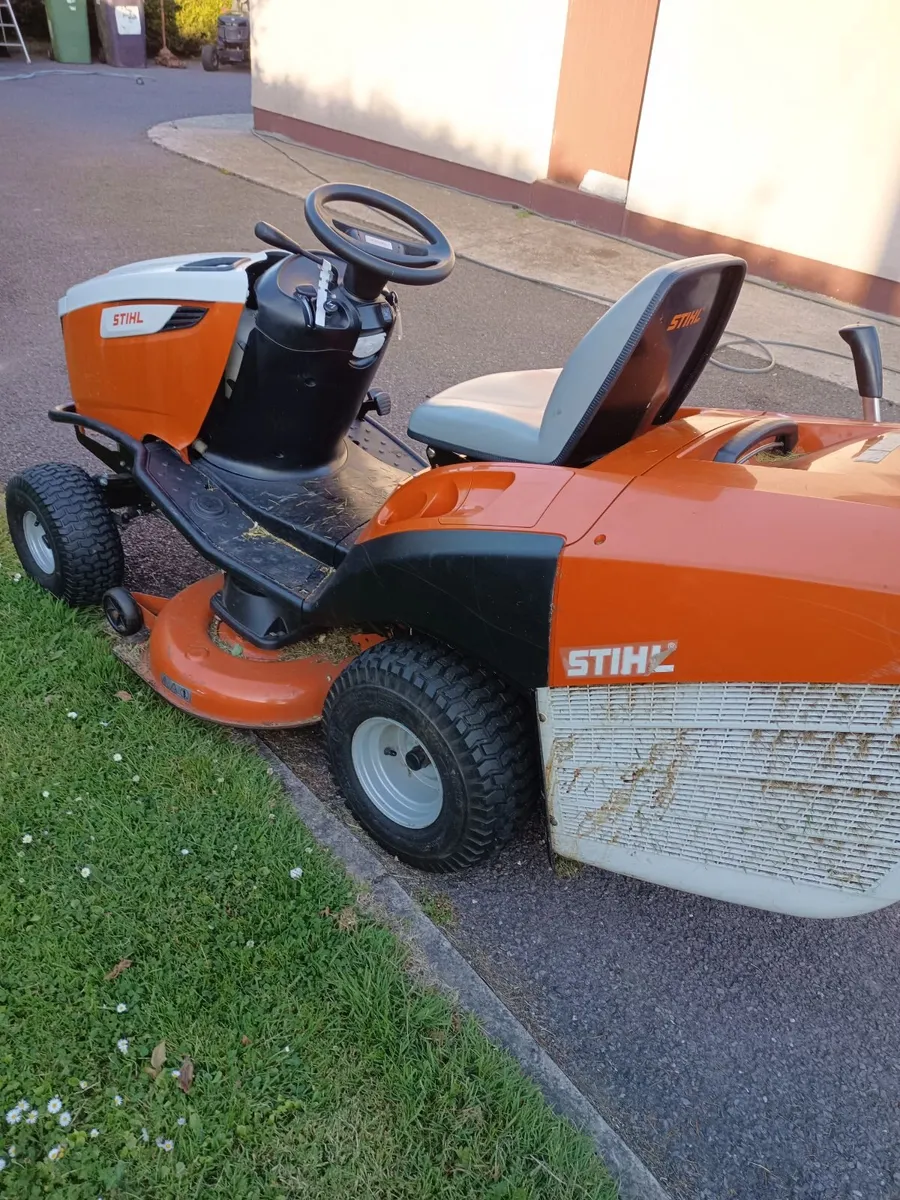 Ride on lawnmower - Image 4