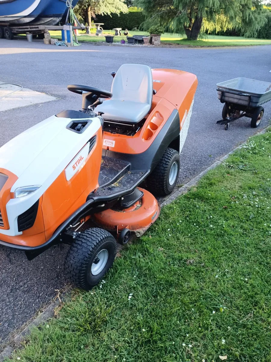 Ride on lawnmower - Image 3
