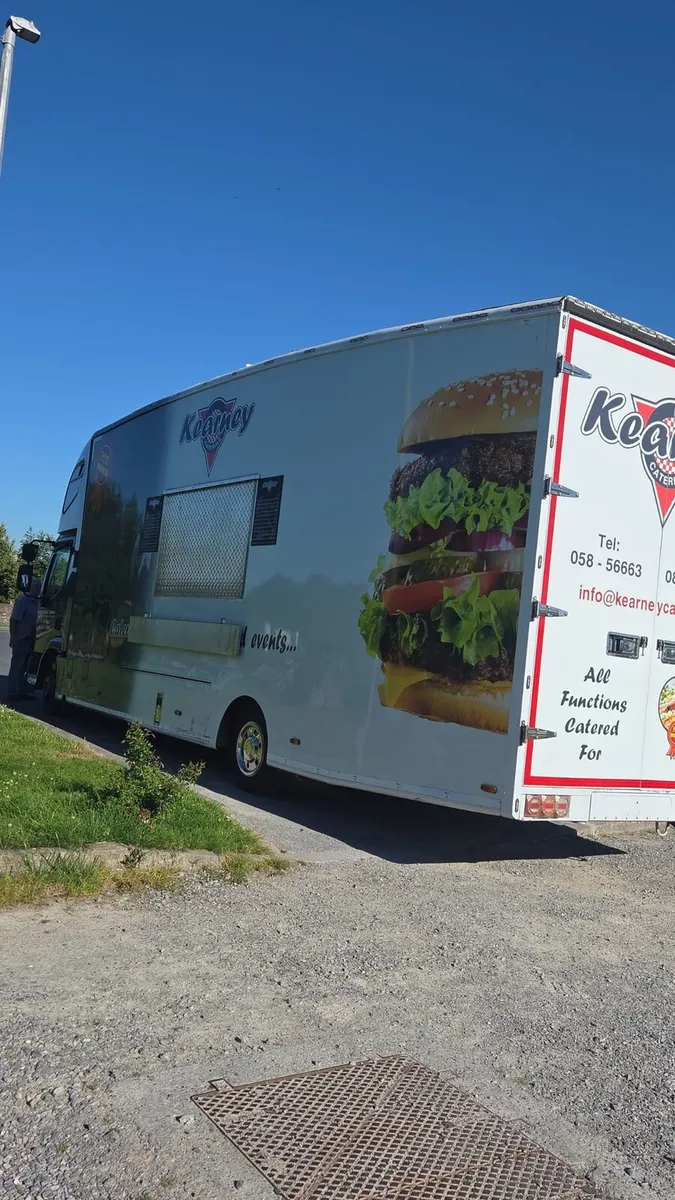 Mobile Catering truck - Image 2