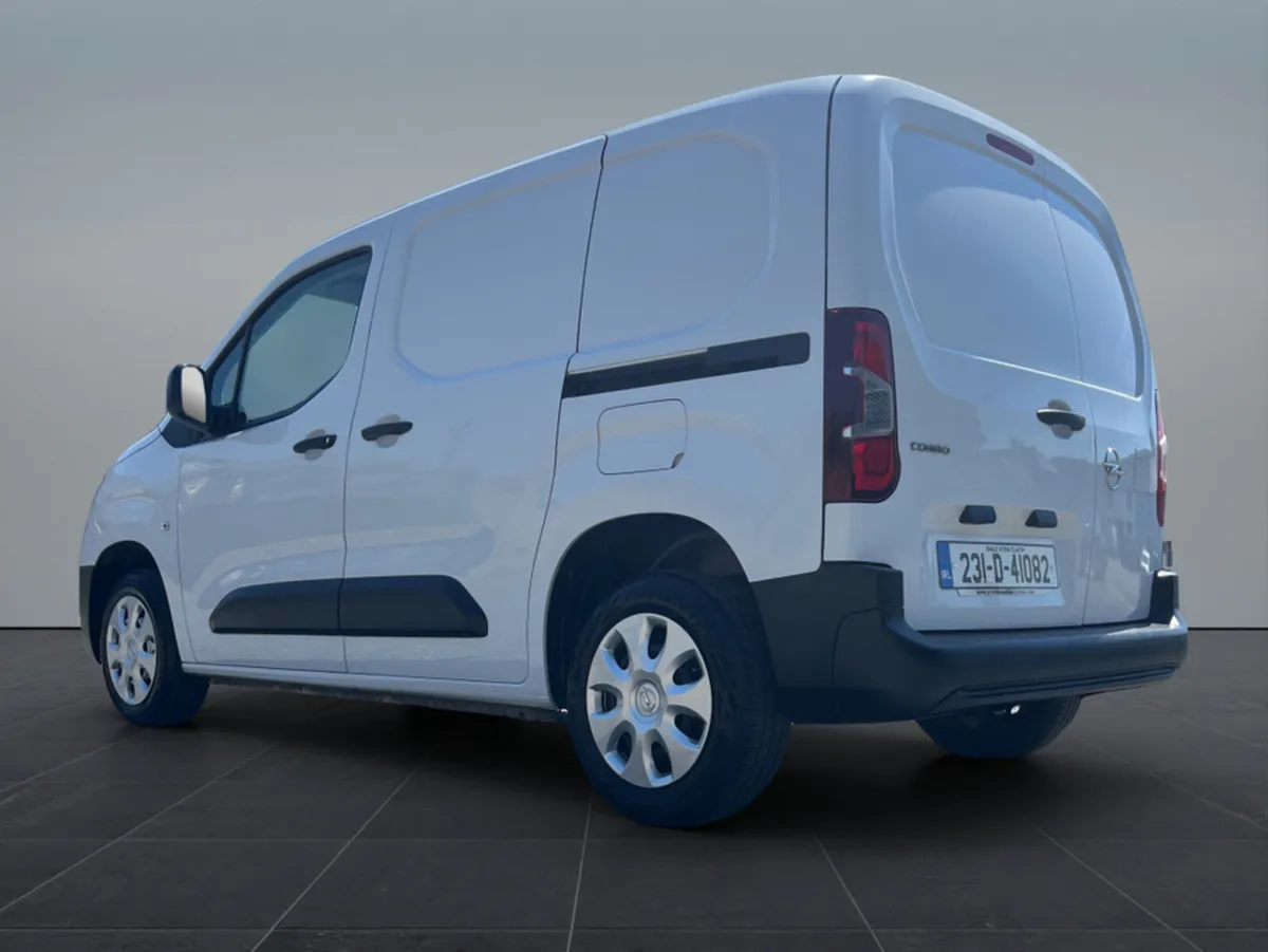Opel Combo KOMF L1H1-1.5 100PS D 3DR KOMFORT TRIM - Image 4