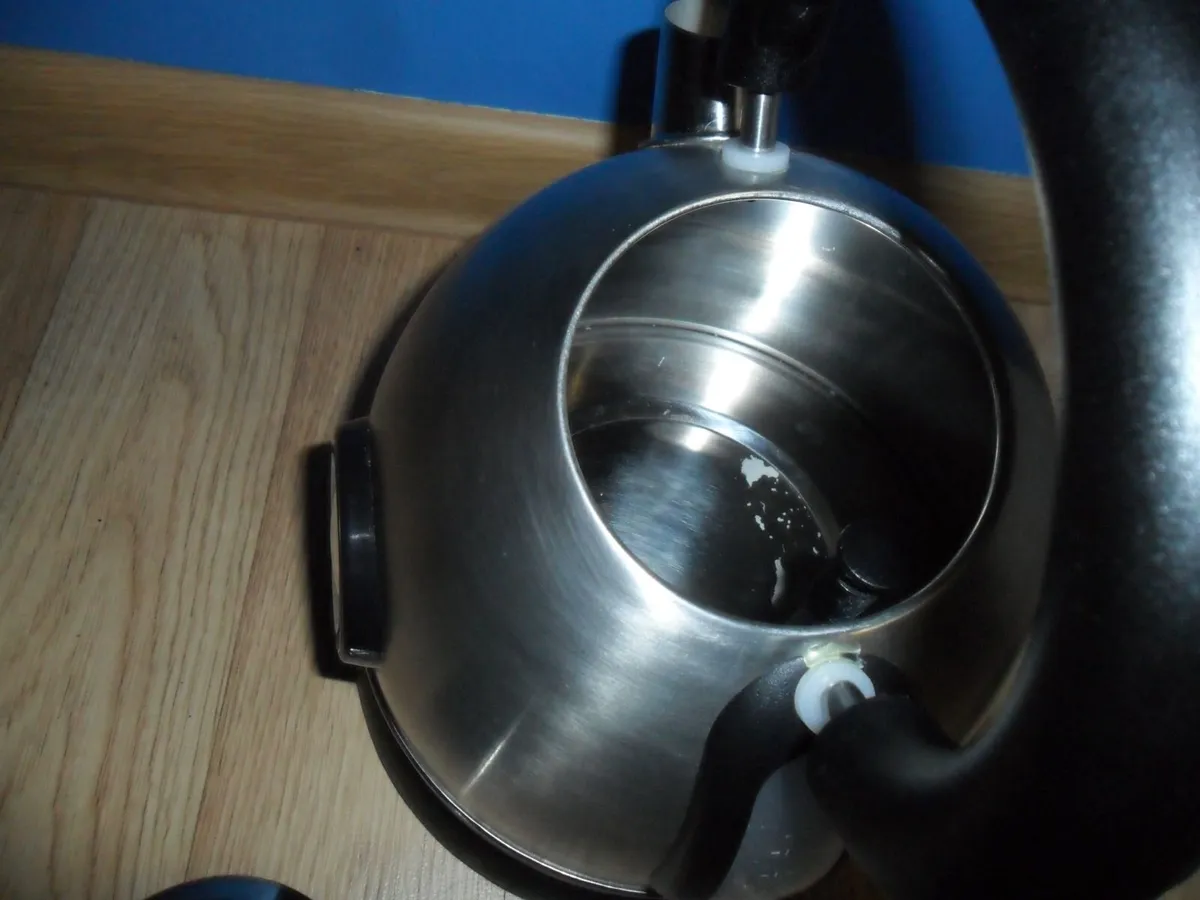 AREBOS AR-HE-WK 3000W Retro Electric Kettle - Image 3