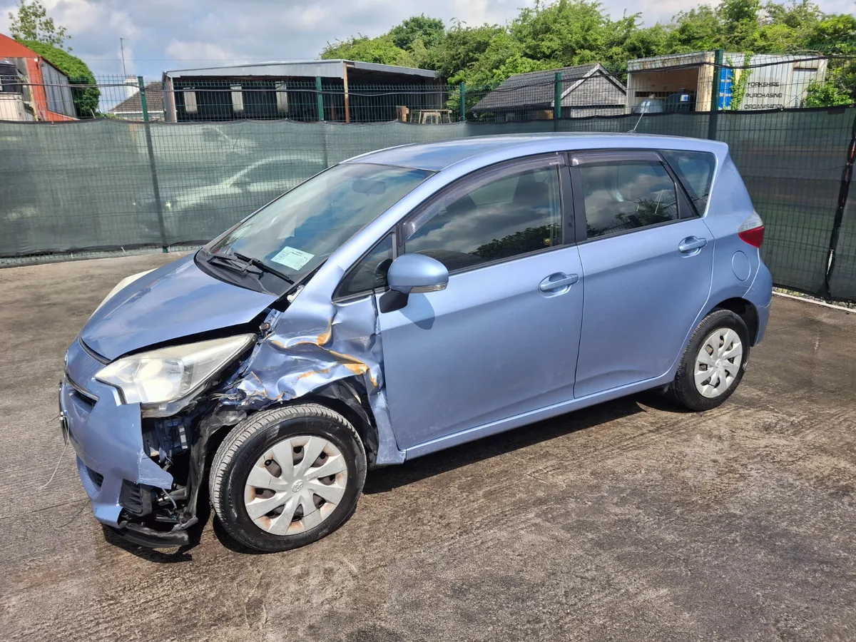 132 Toyota Verso-S  1.3 Petrol - Image 2
