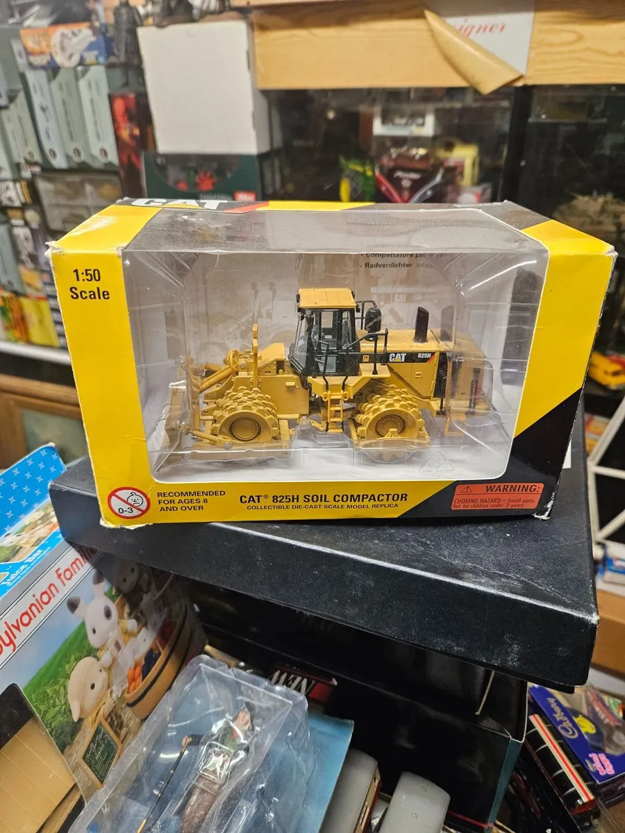 Corgi Norscot Caterpillar Soil Compactor - Image 1
