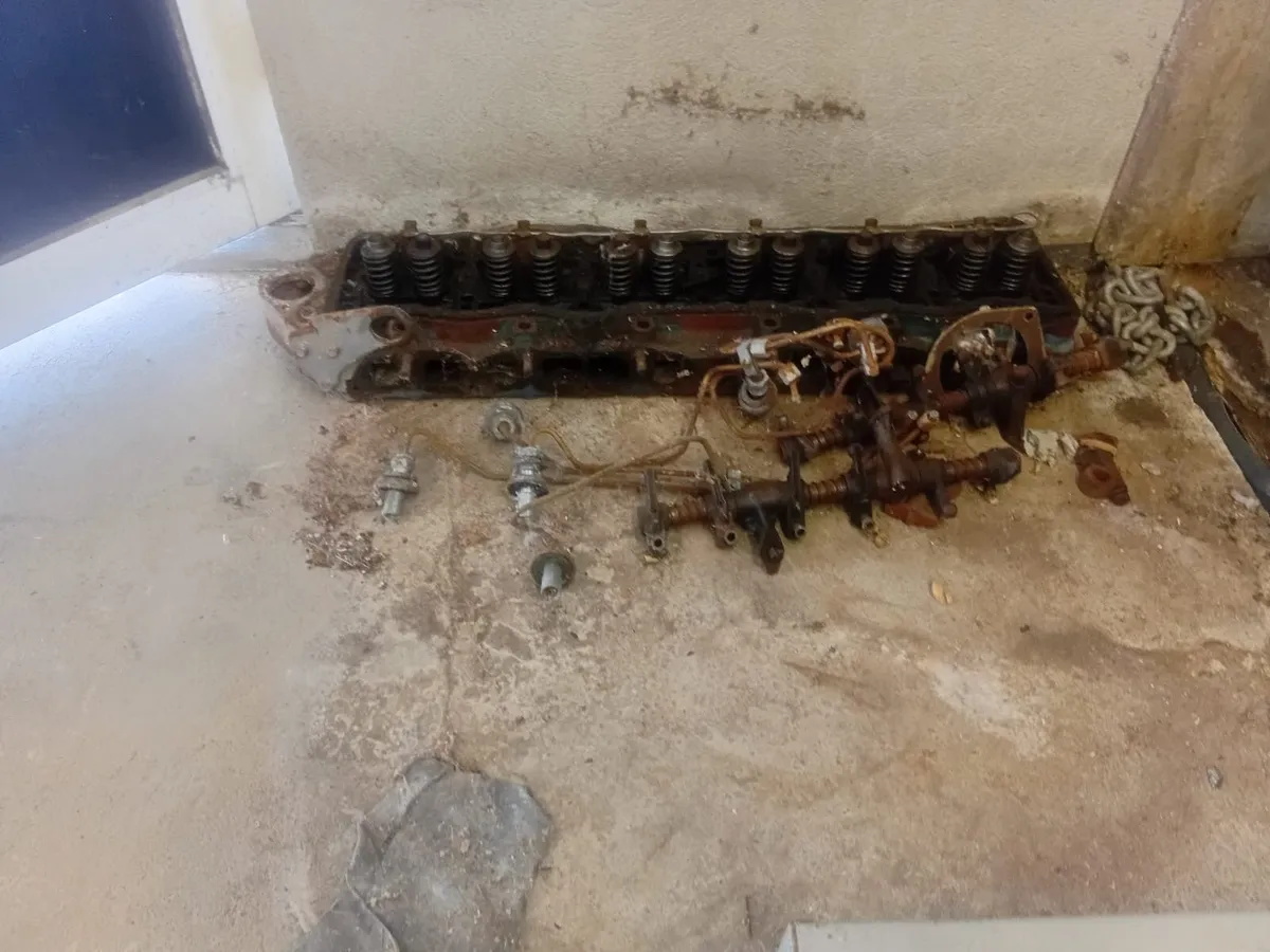 parts for 80 hp ford engine for boat - Image 4