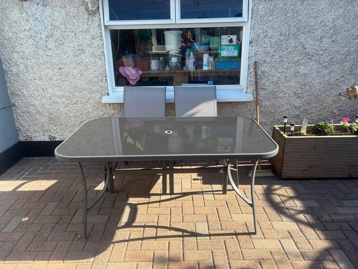 Garden Table and 6 Chairs - Image 2