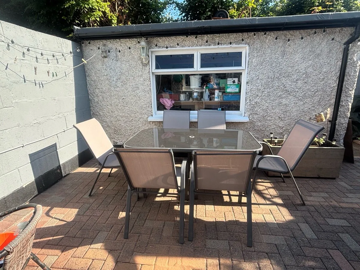 Garden Table and 6 Chairs - Image 3