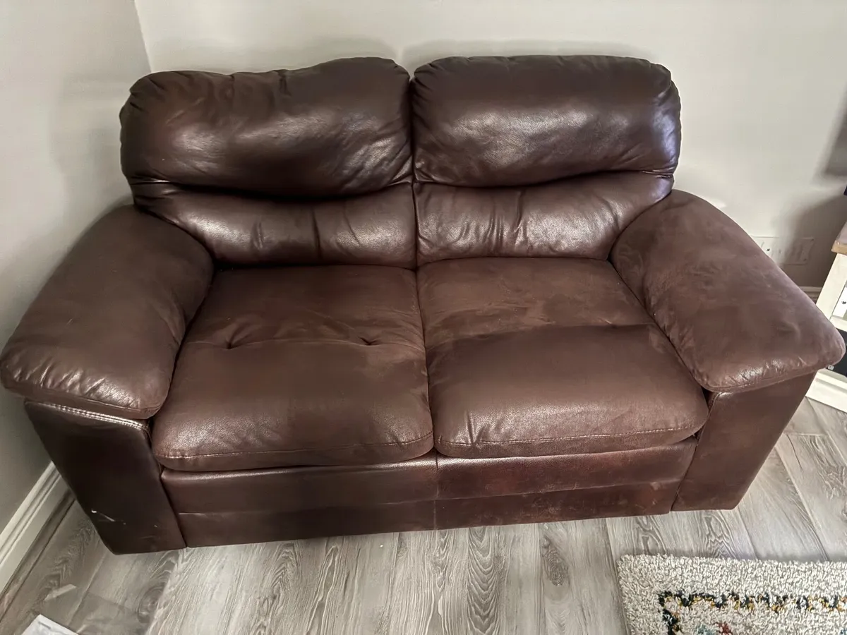 Couches - Image 2