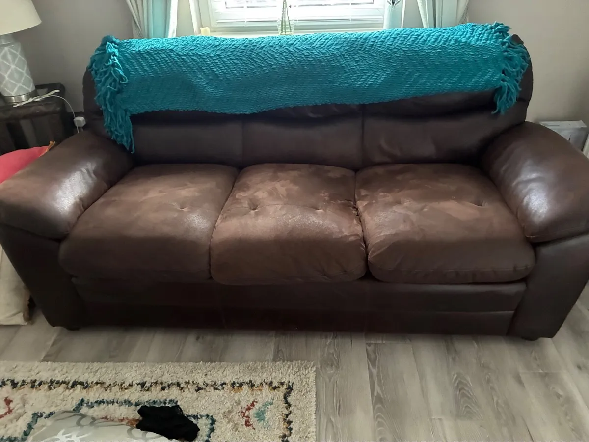 Couches - Image 3