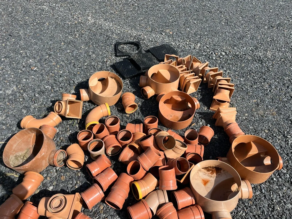 110mm sewer/drainage  pipe fittings - Image 1