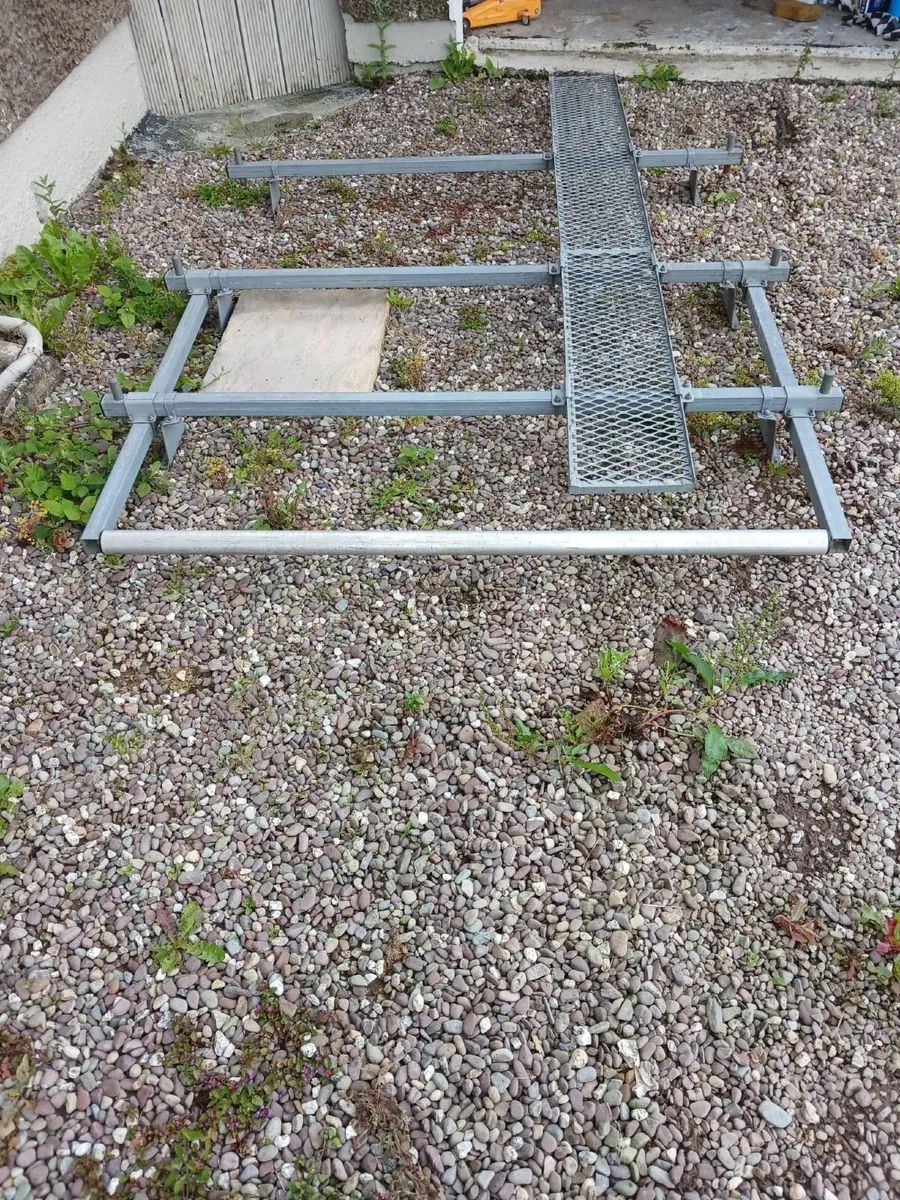 Roof rack - Image 1