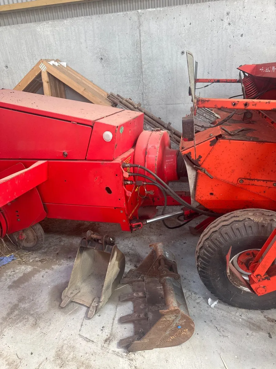 Welger 63  West Mac ,Kuhn 8 ft conditioner mower - Image 2