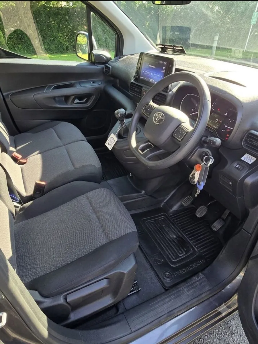 Toyota Proace 2023 LWB - Image 2