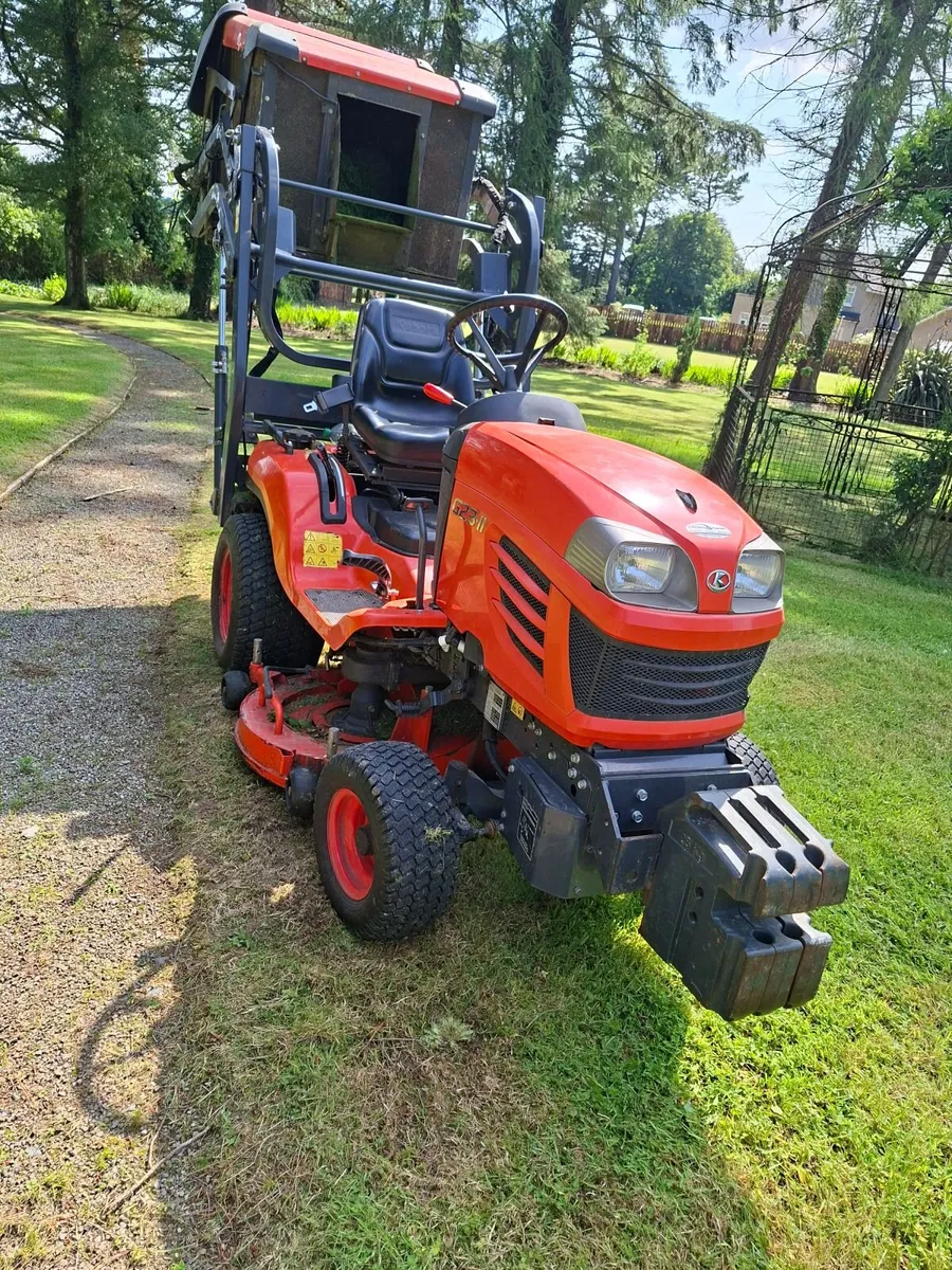 Kubota 2311 hd Ride on mower - Image 4