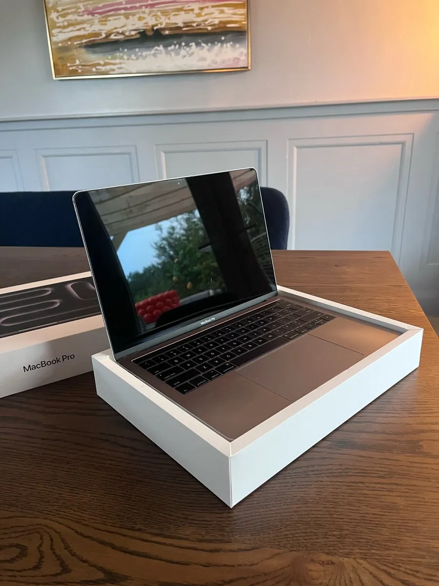 Macbook Pro 13” 16GB RAM 256GB SSD - Image 2