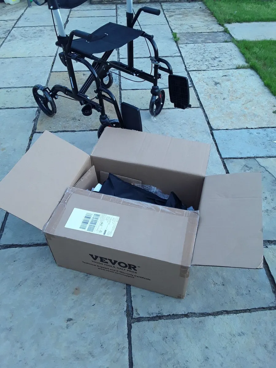 2 in 1 Rollator Walker & Transport Chair - Image 2