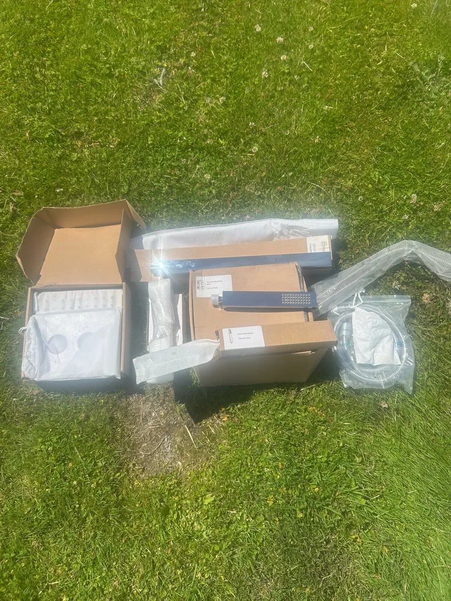Shower system - Image 1