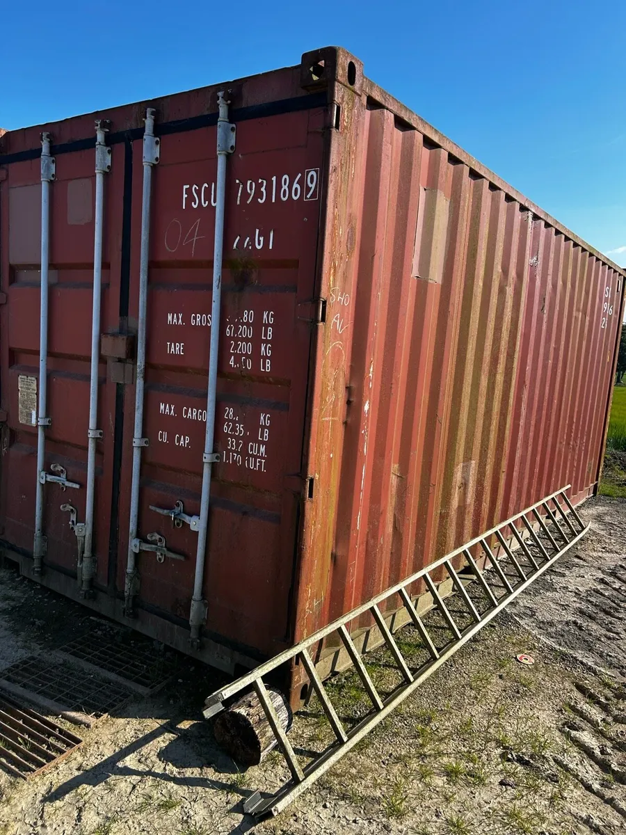 Shipping Container - Image 3