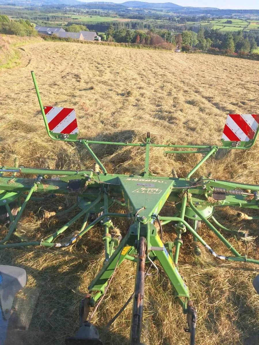 Hay bales - Image 1