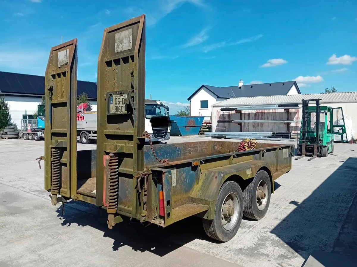 Trailer - Image 1
