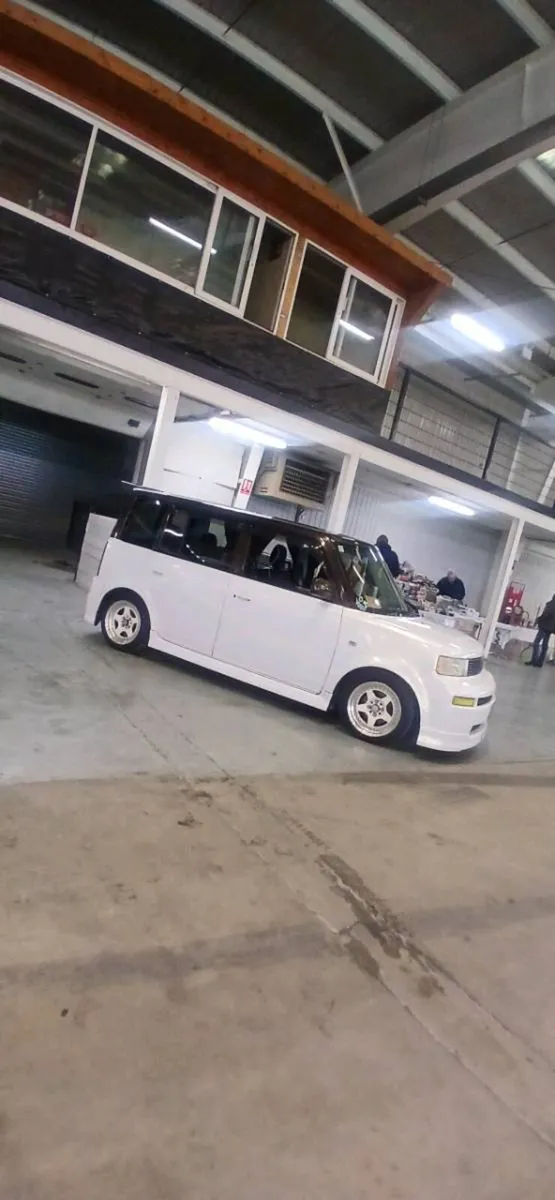 Toyota bB - Image 2