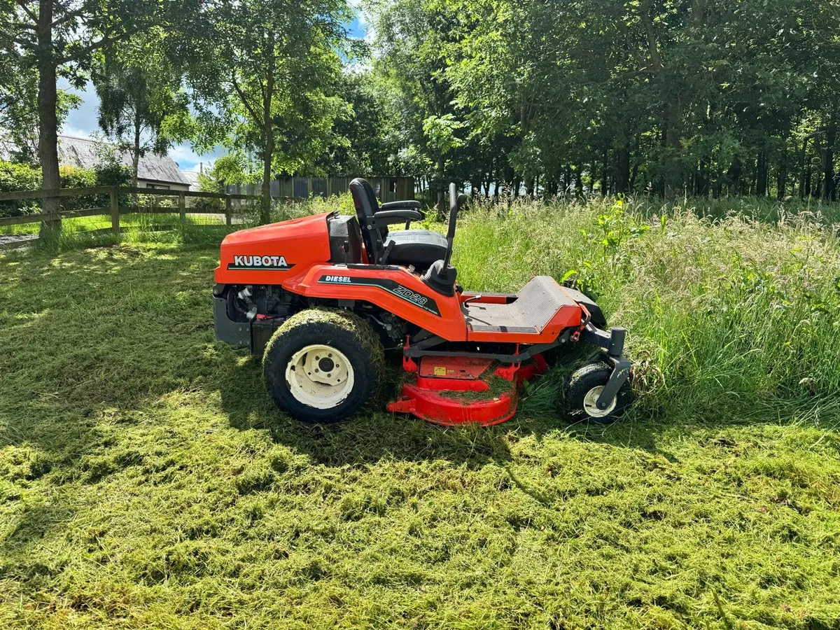 Kubota ZD28 zero turn - Image 1