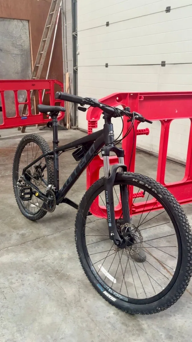 Correra Black Bike - Image 2