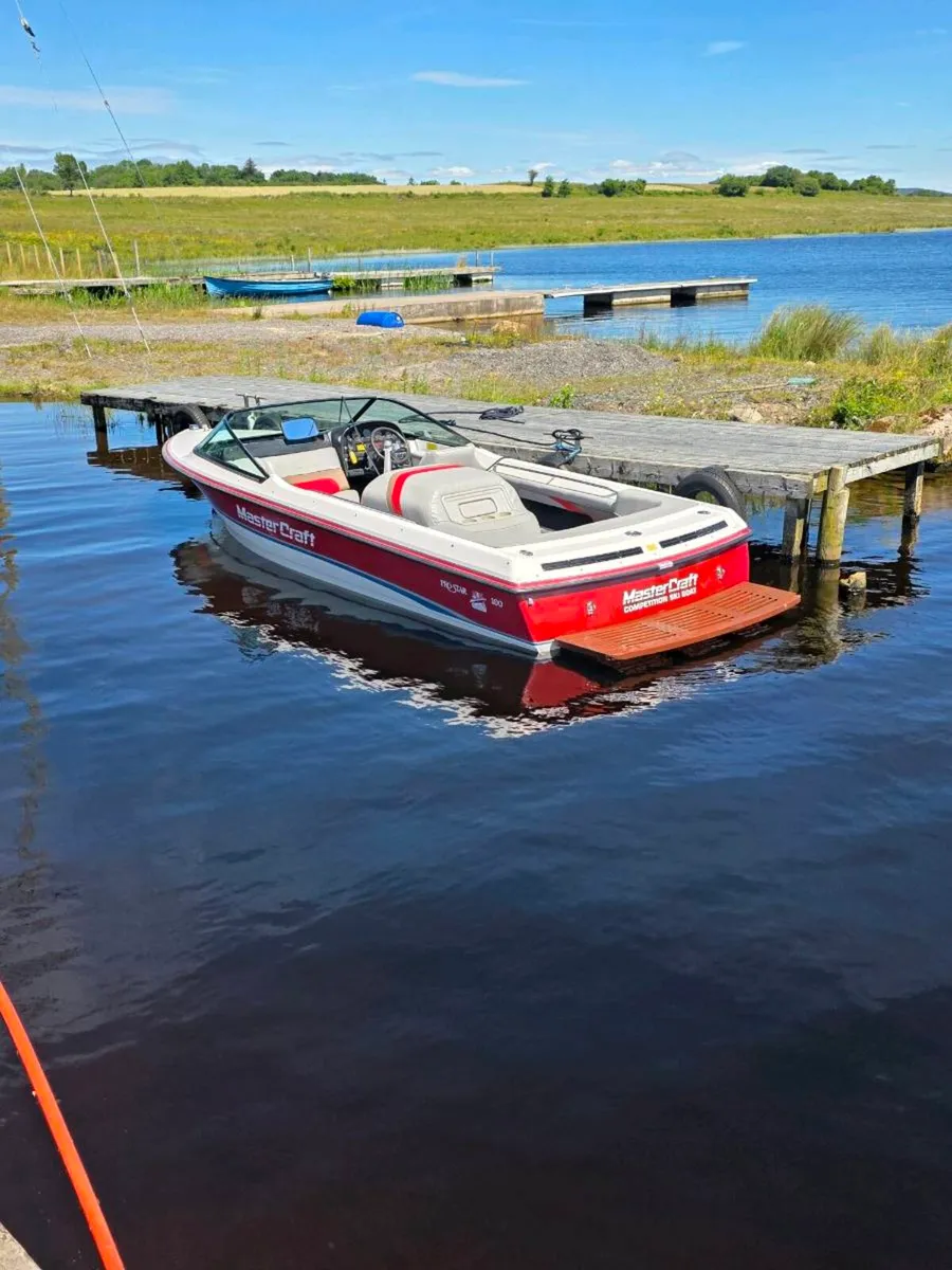 Mastercraft ProStar 190 Tournament ski boat - Image 2