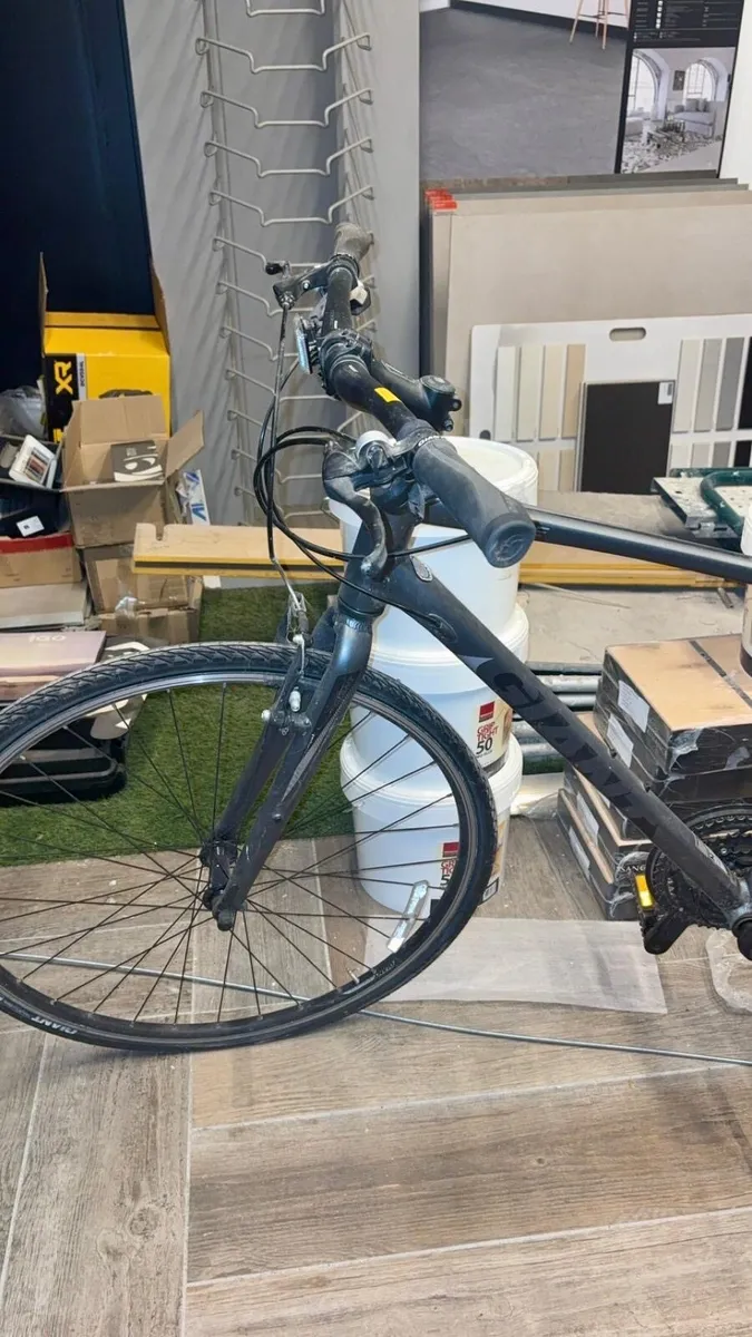 Gant black mountain bike - Image 3
