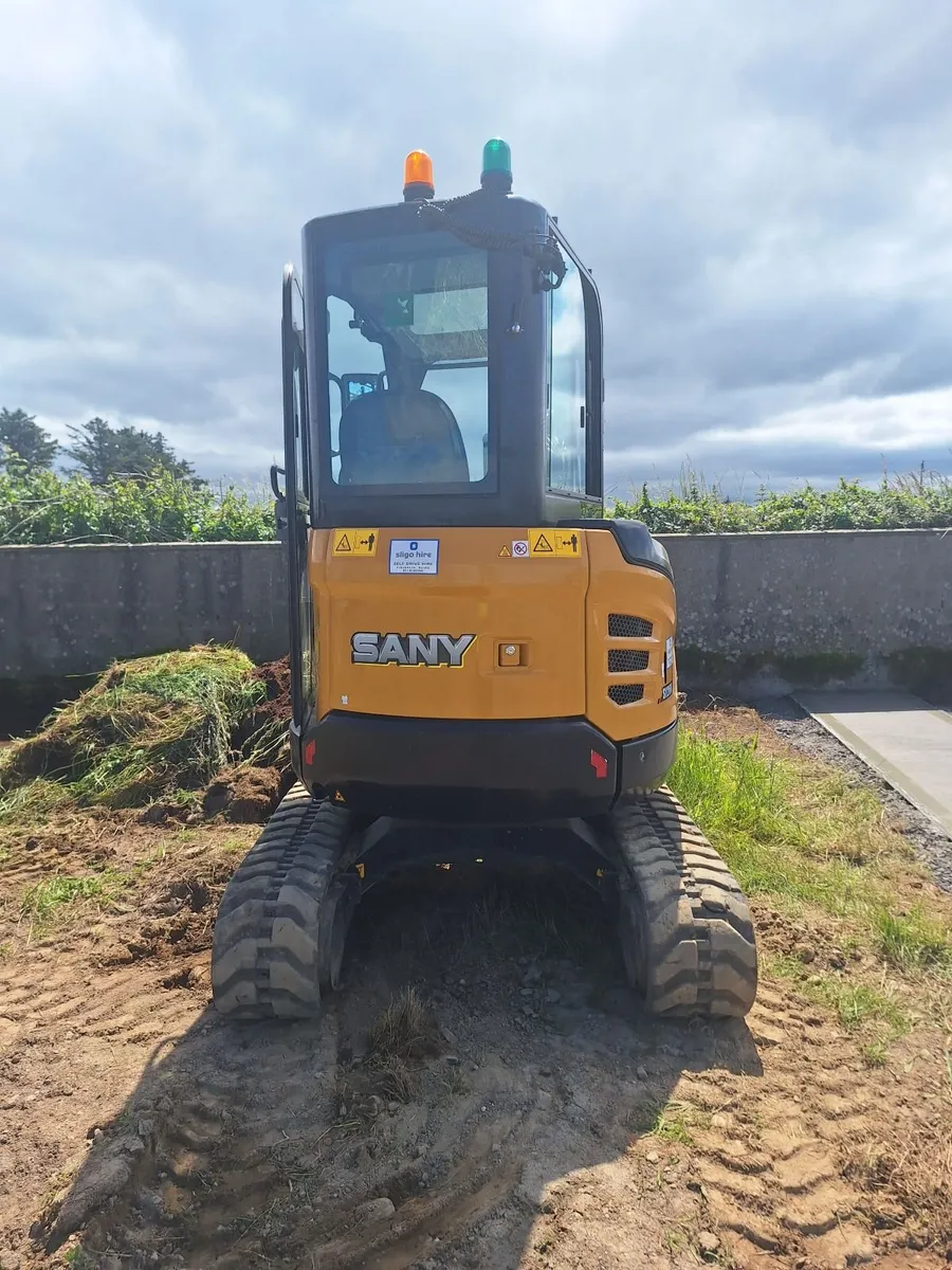 Sany 26 excavator - Image 4