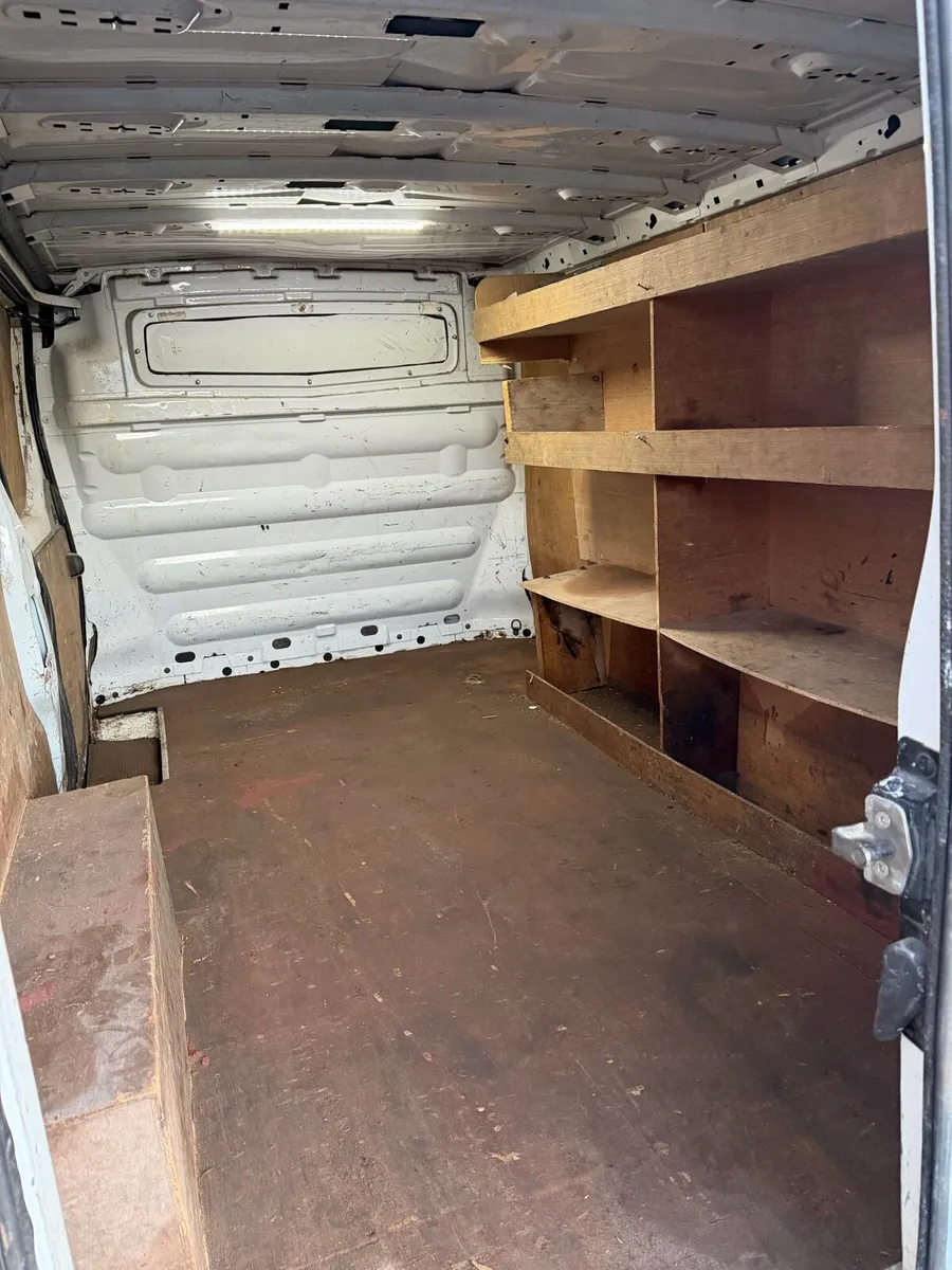 Opel Vivaro 2011 DOE 10/26 - Image 4