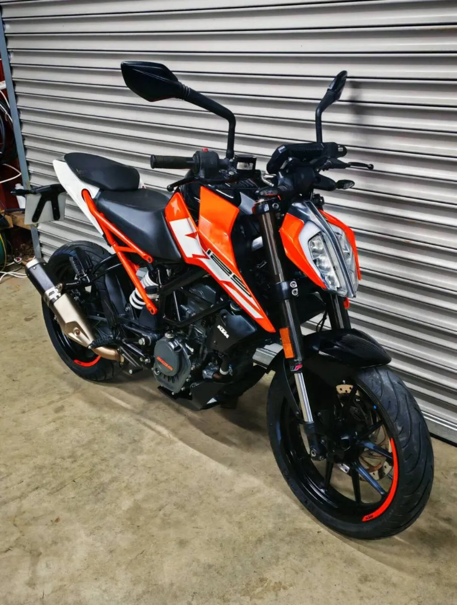 Ktm Duke 125 *ONLY 221KM* - Image 3