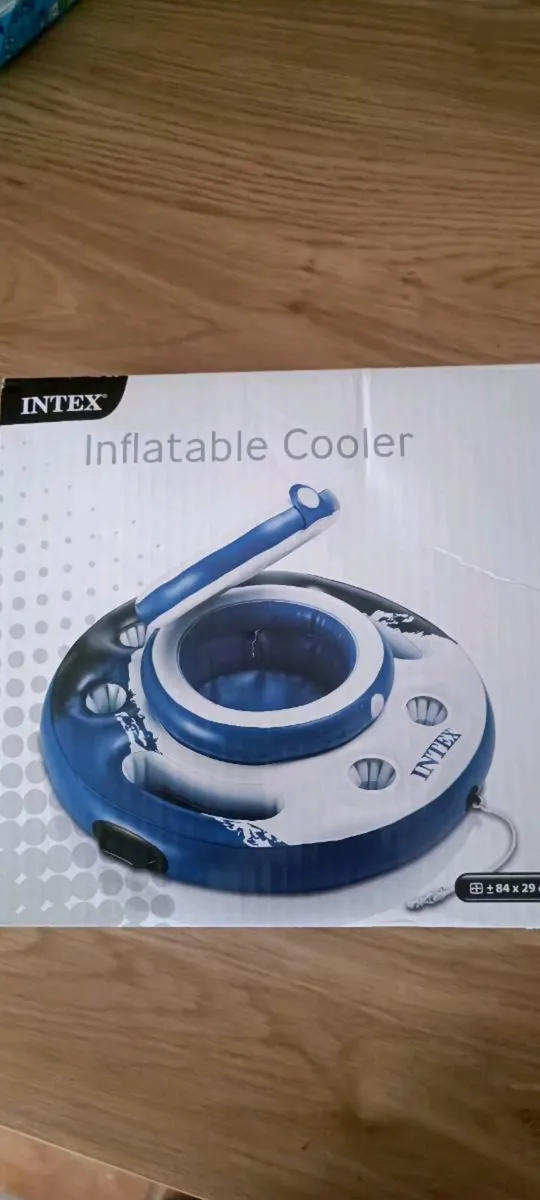 Inflatable floating drinks holder - Image 1