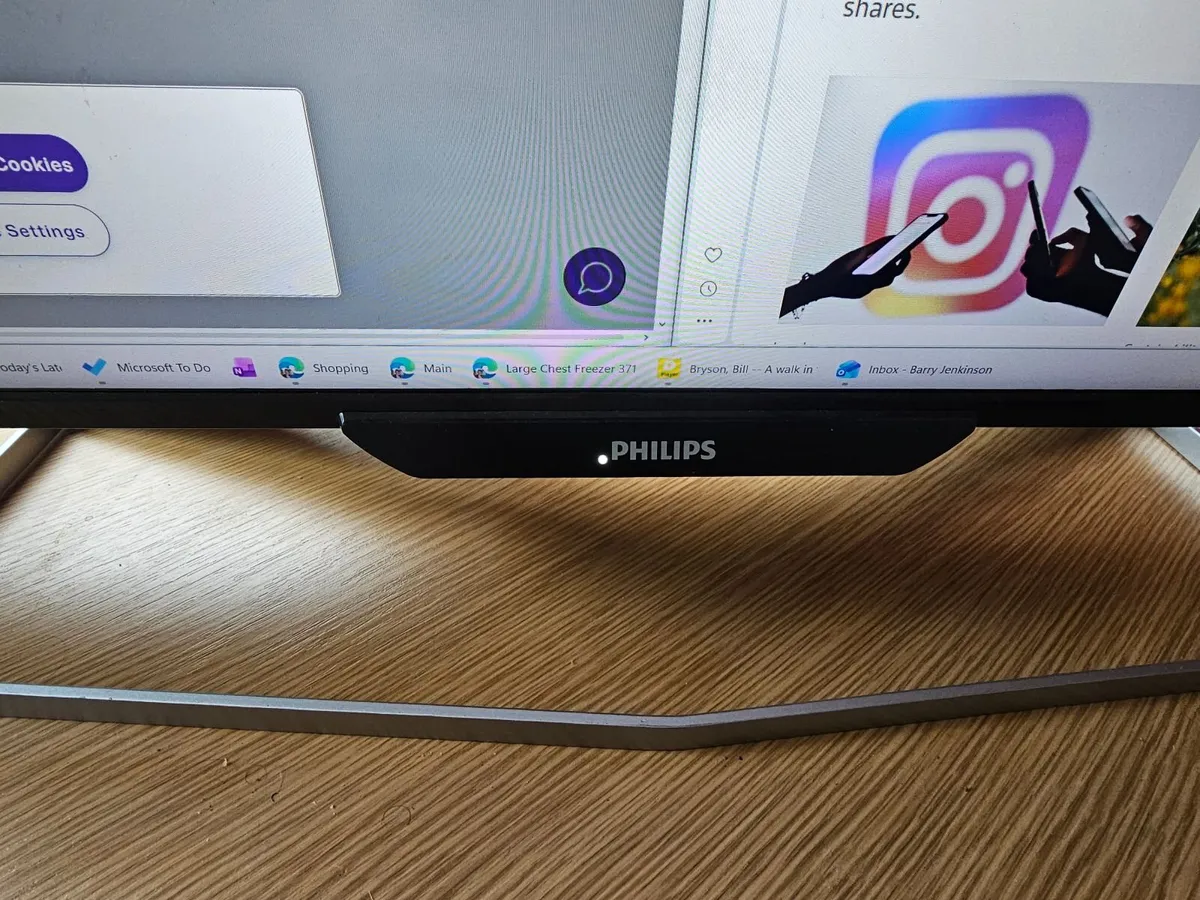 4K Monitor Very Large 40" inch LED DP UHD 8K 43 Di - Image 4