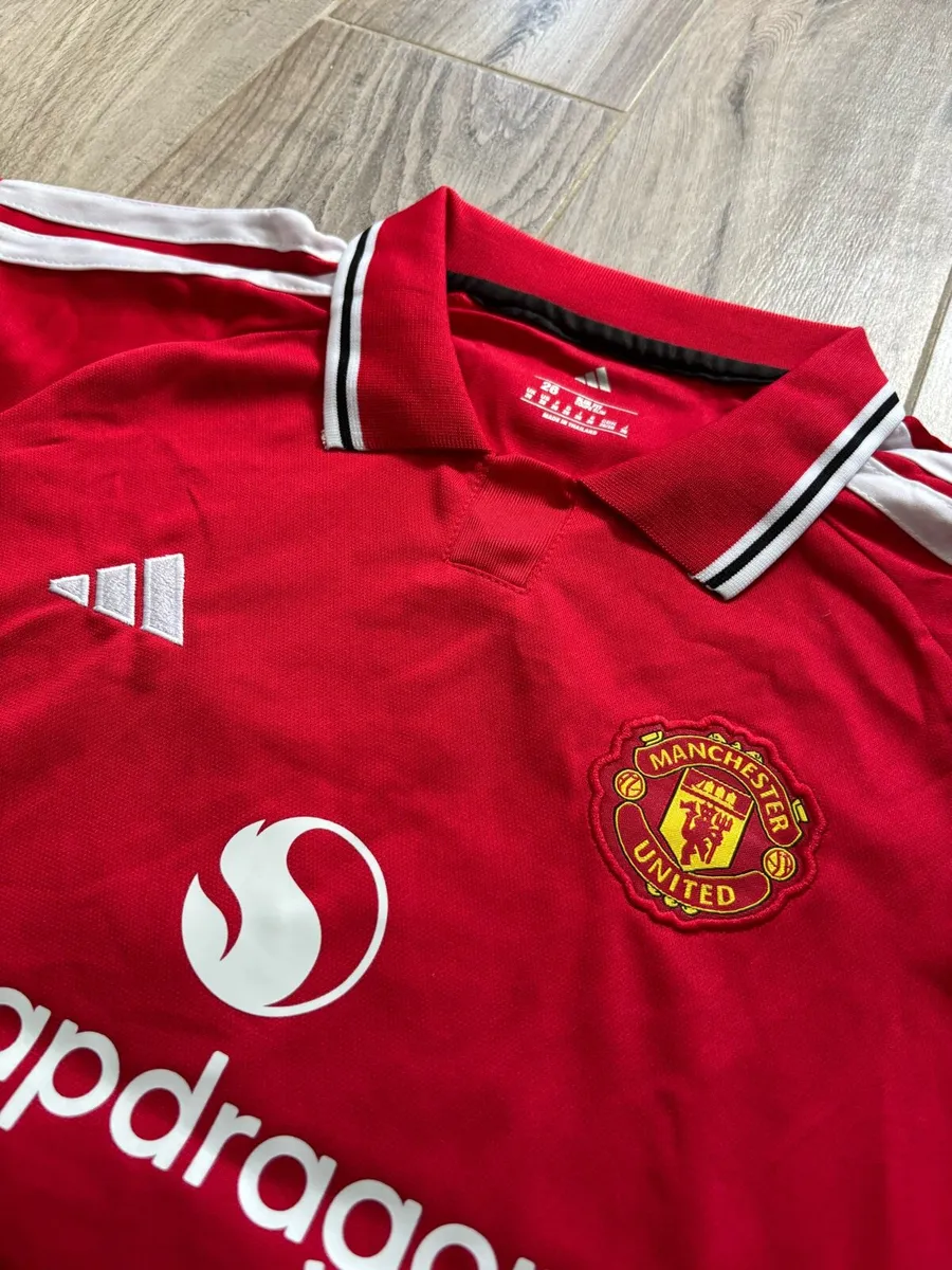 Manchester United 2026-27 Kit - Image 3