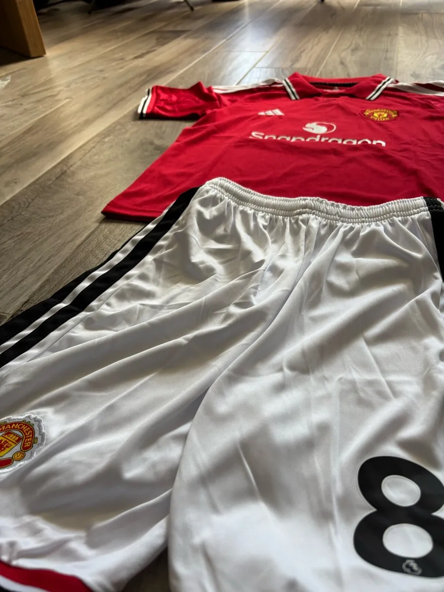 Manchester United 2026-27 Kit - Image 4
