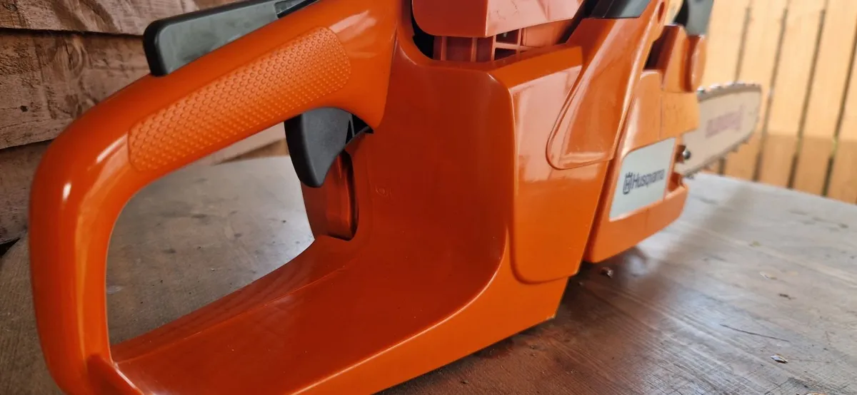 Husqvarna 455 Rancher Chainsaw – Like New - Image 4