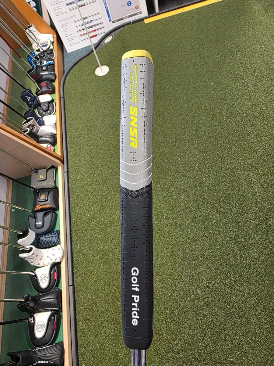 Odyssey White Ice 2-Ball Putter - Image 4